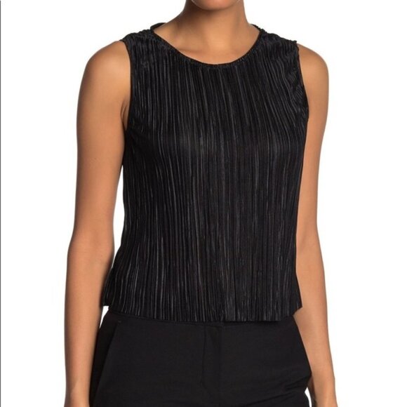 everleigh Tops - Everleigh Black Crinkle Pleated Crop Top Tank Women's Size X-Large